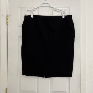 Ava & Viv black pencil skirt 1X. Stretch material.